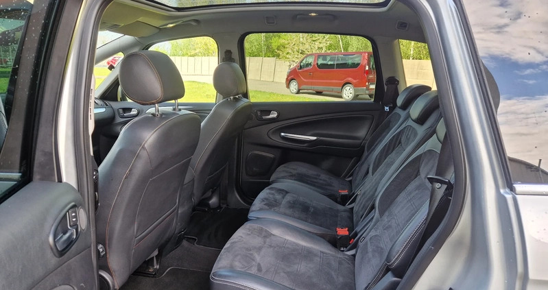 Ford S-Max cena 33900 przebieg: 232000, rok produkcji 2012 z Gniezno małe 232